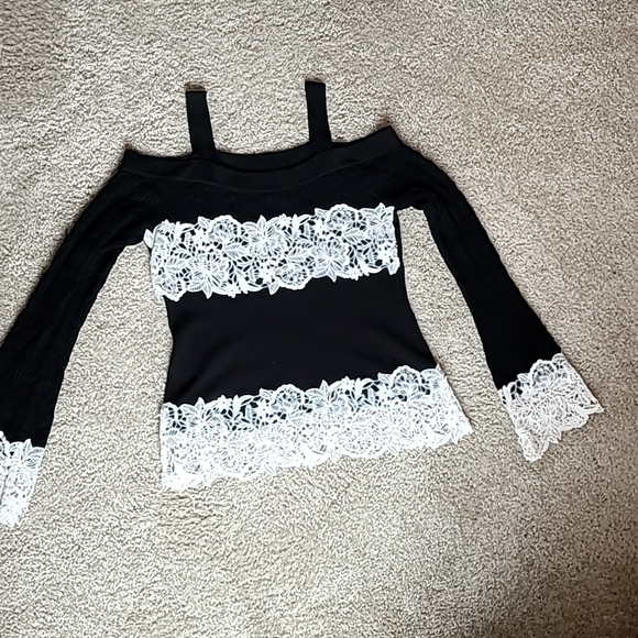 INC International off the Shoulder Sweater. Black with White Embroidery. Sz Smal - Picture 1 of 5